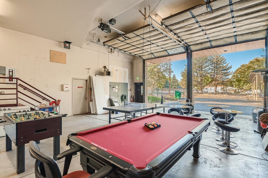 More Photos Of 1095 S Monaco Pky, Denver Office For Lease