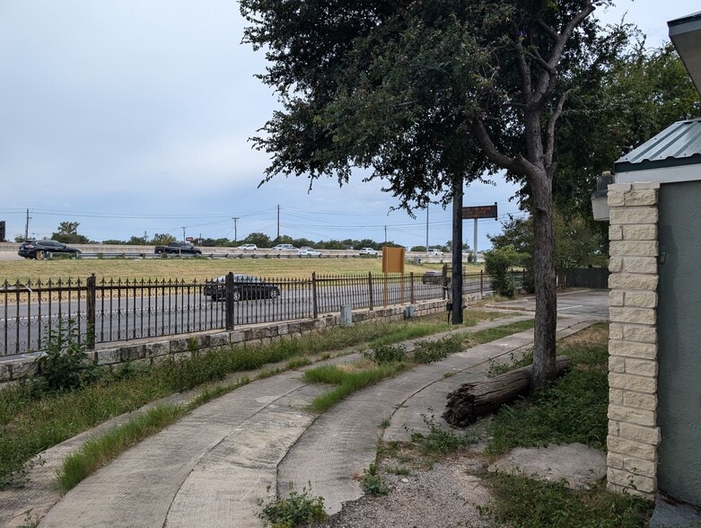 More Photos Of 1707 Fortview Rd, Austin Medical For Sale