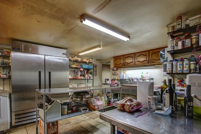 More Photos Of 306 E Don Tyler Ave, Dewey Storefront Retail Office For Sale