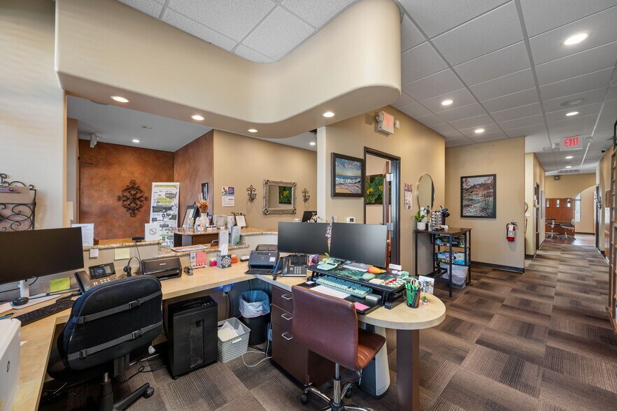 More Photos Of 7215 Wyoming Springs Dr, Round Rock Medical For Lease