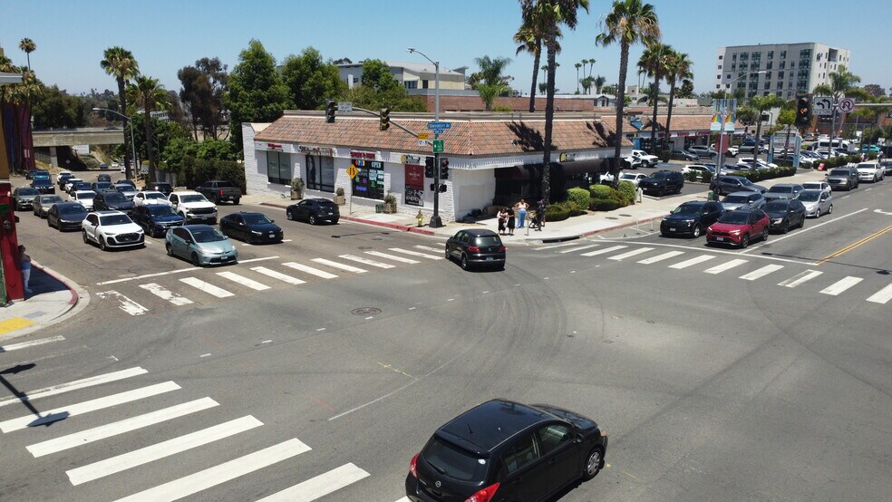 More Photos Of 600-696 University Ave, San Diego Restaurant For Lease