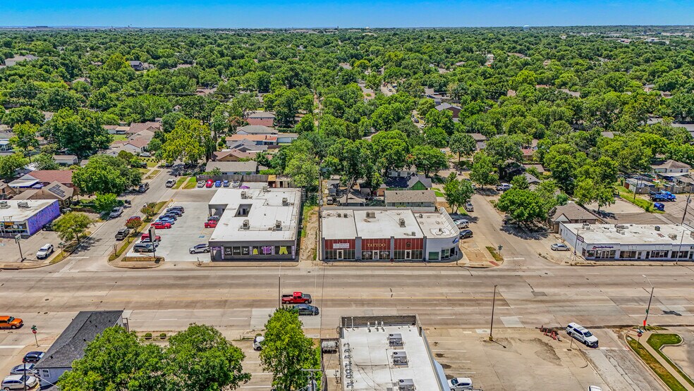 More Photos Of 1715-1721 W Berry St, Fort Worth Storefront Retail Office For Sale