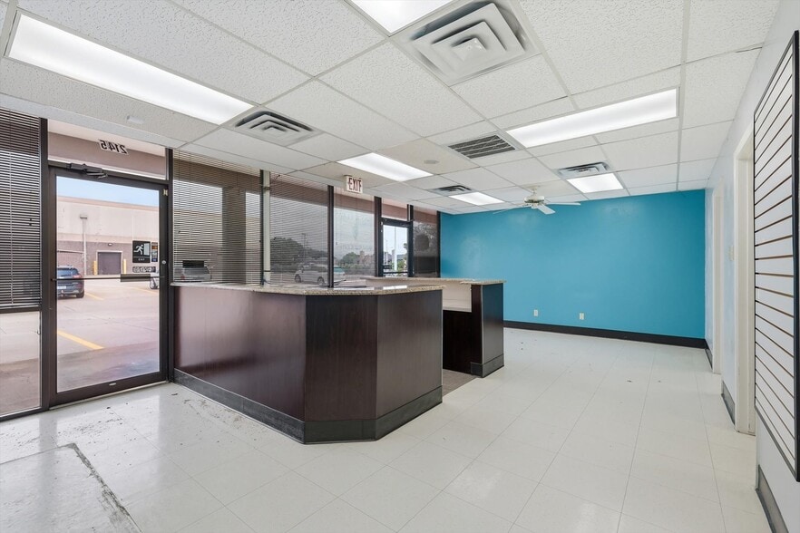 More Photos Of 2141-2149 W Park Blvd, Plano Unknown For Lease