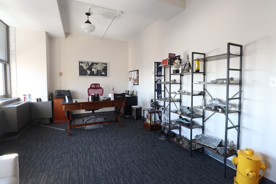 More Photos Of 116 E Berry St, Fort Wayne Office For Lease