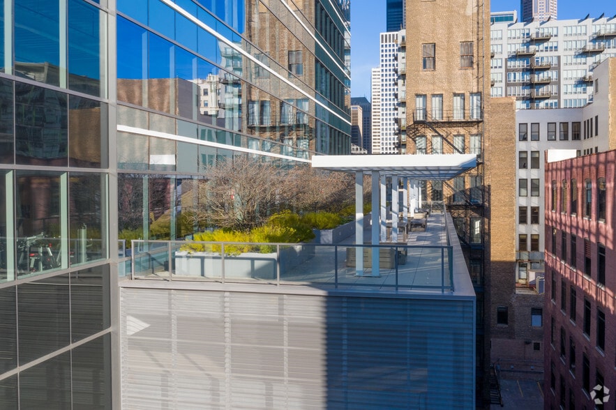 More Photos Of 625 W Adams St, Chicago Office For Lease