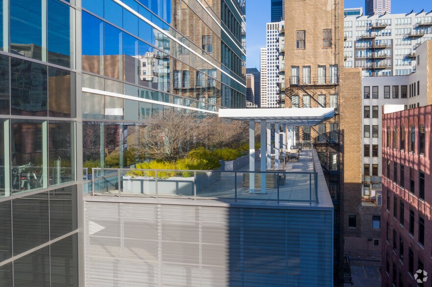 More Photos Of 625 W Adams St, Chicago Office For Lease