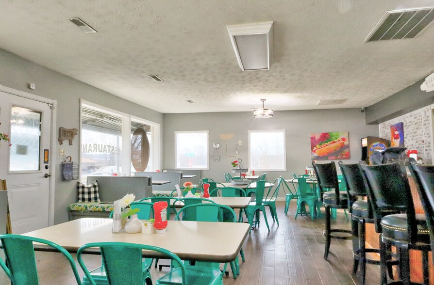 More Photos Of 2014 S Main St, Corbin Restaurant For Lease