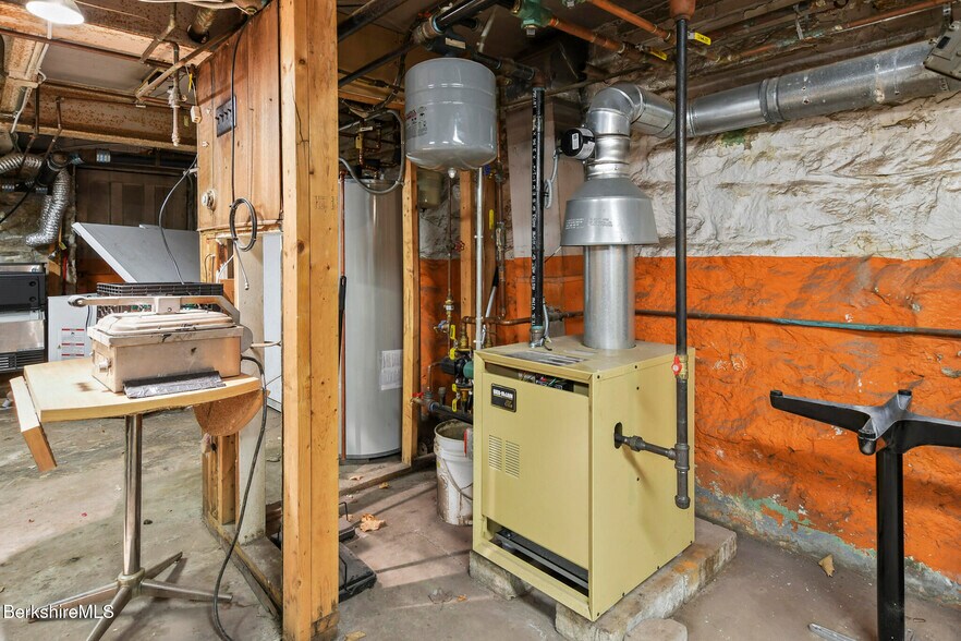 More Photos Of 47 Park St, Adams Restaurant For Sale