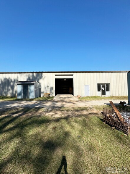 More Photos Of 7441 Hawkinsville Rd, Macon-Bibb Warehouse For Lease