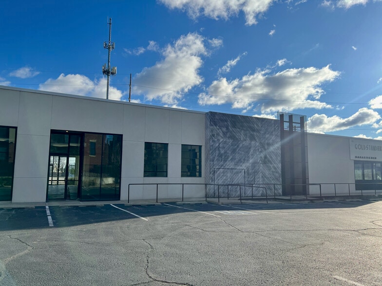 More Photos Of 222 S Kenosha Ave, Tulsa Storefront Retail Office For Lease