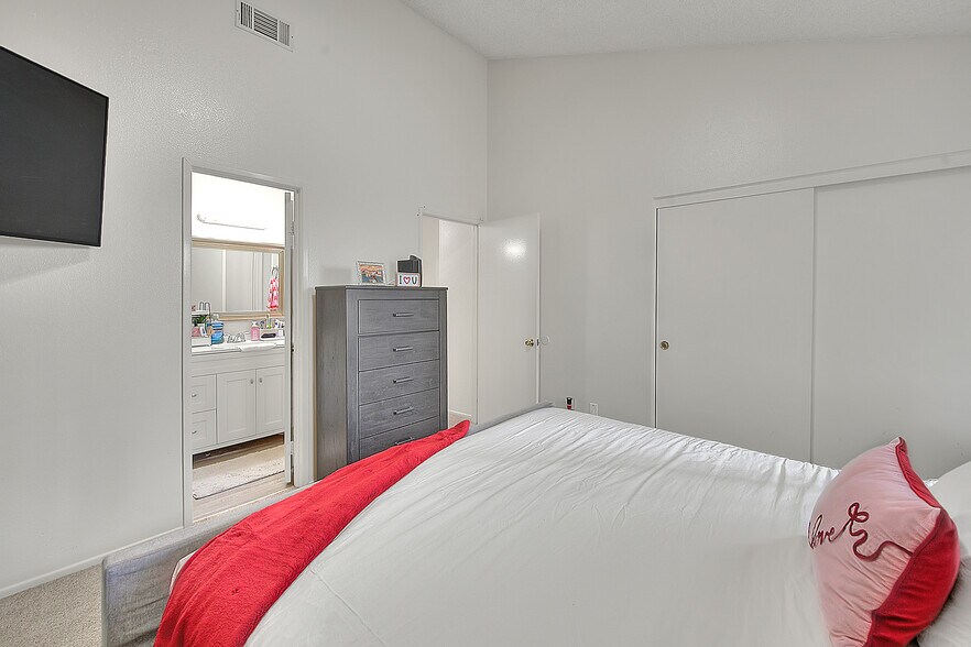 More Photos Of 275-299 Monte Vista St, La Habra Apartments For Sale