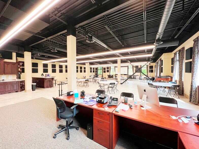 More Photos Of 3620 Swiftwater Park Dr, Suwanee Loft Creative Space For Sale