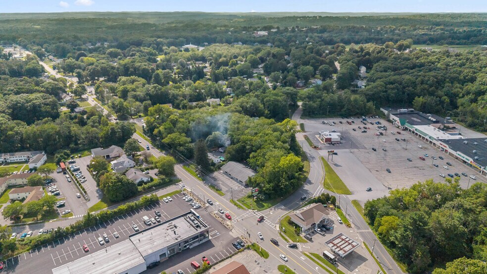 More Photos Of 184 W Main St, Dudley Freestanding For Sale