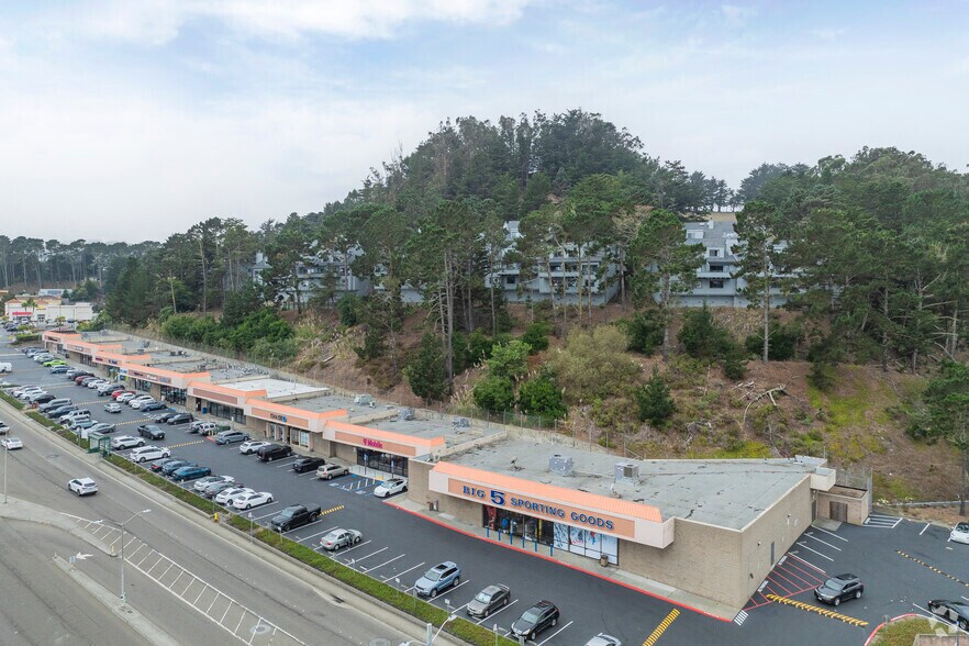 More Photos Of 314-362 Gellert Blvd, Daly City Storefront For Lease