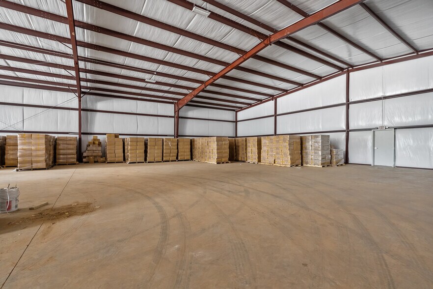 More Photos Of 27 Airport Business, Jasper Warehouse For Lease
