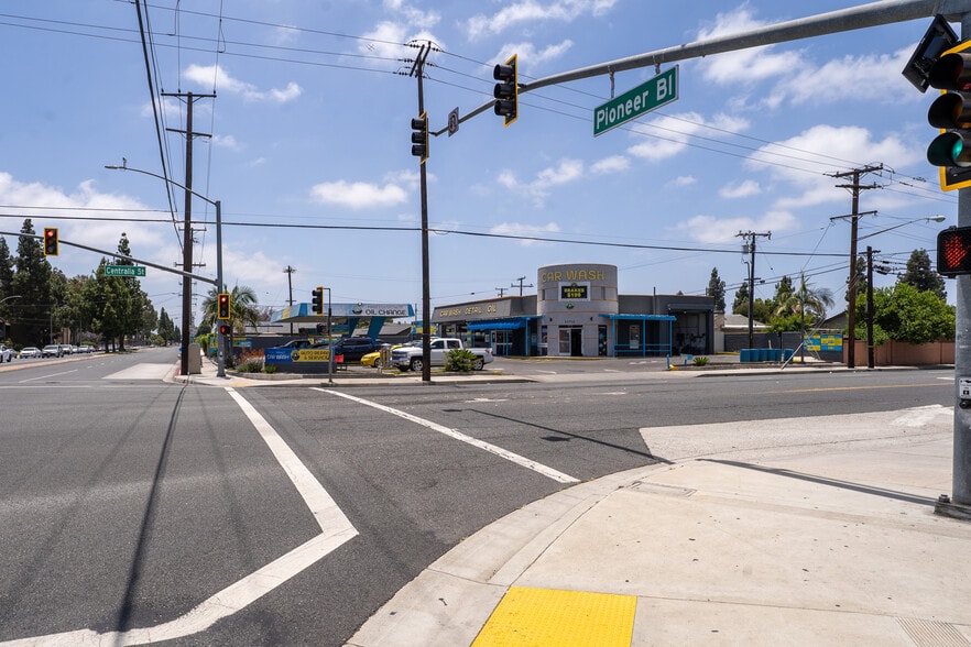 More Photos Of 21011 Pioneer Blvd, Lakewood Carwash For Sale
