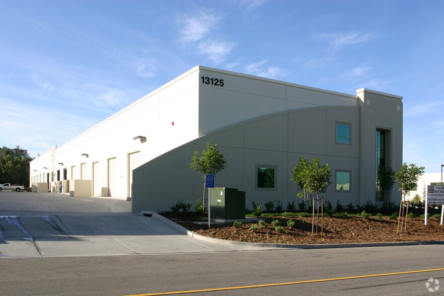 More Photos Of 13125 Danielson St, Poway Service For Lease