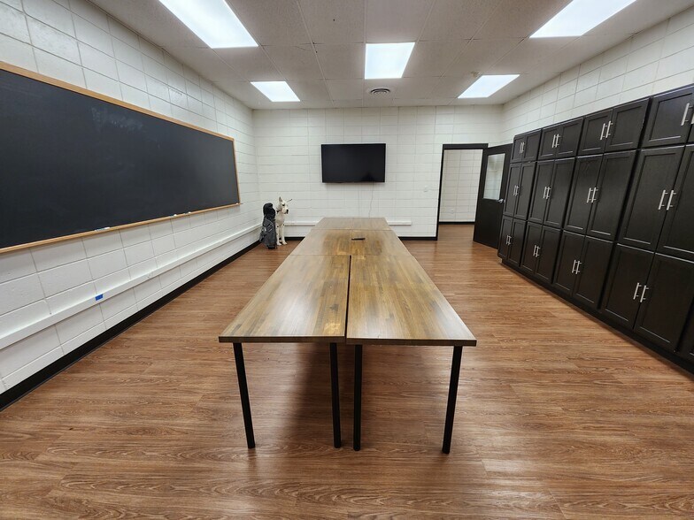 More Photos Of 501 Howell Rd, Greenville Office For Lease