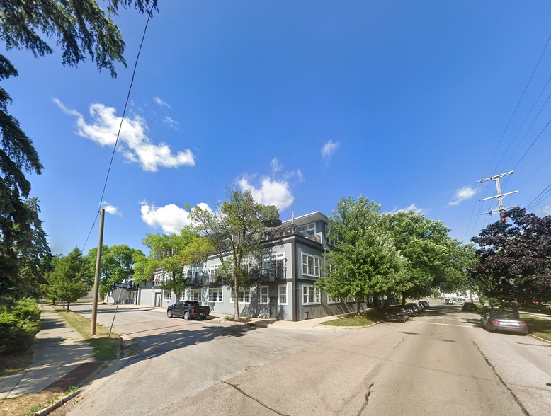 Primary Photo Of 600 7th St NW, Grand Rapids Apartments For Lease
