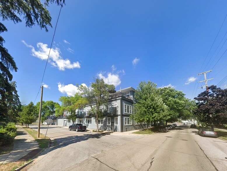 Primary Photo Of 600 7th St NW, Grand Rapids Apartments For Sale