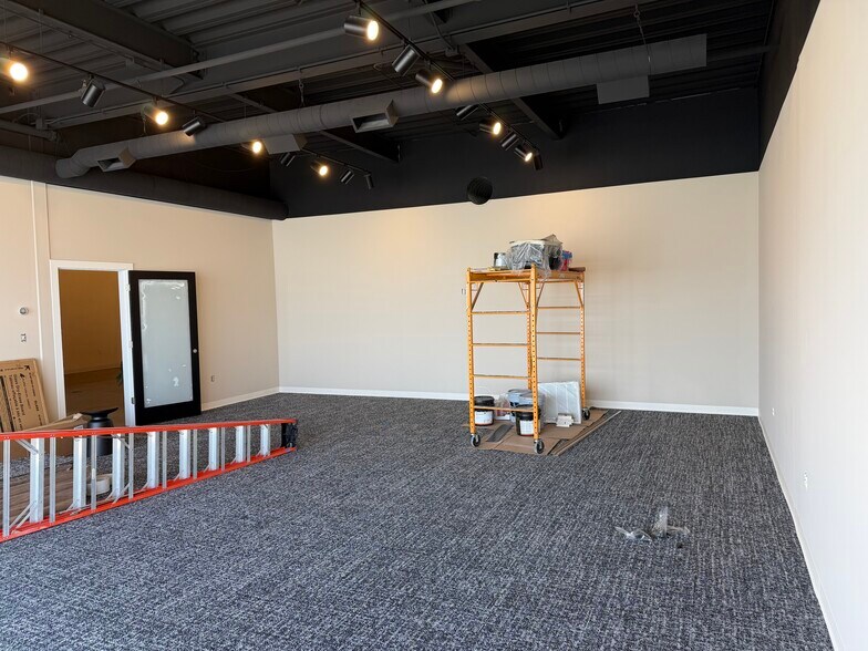 More Photos Of 2300 Cline Ave, Schererville Health Club For Lease