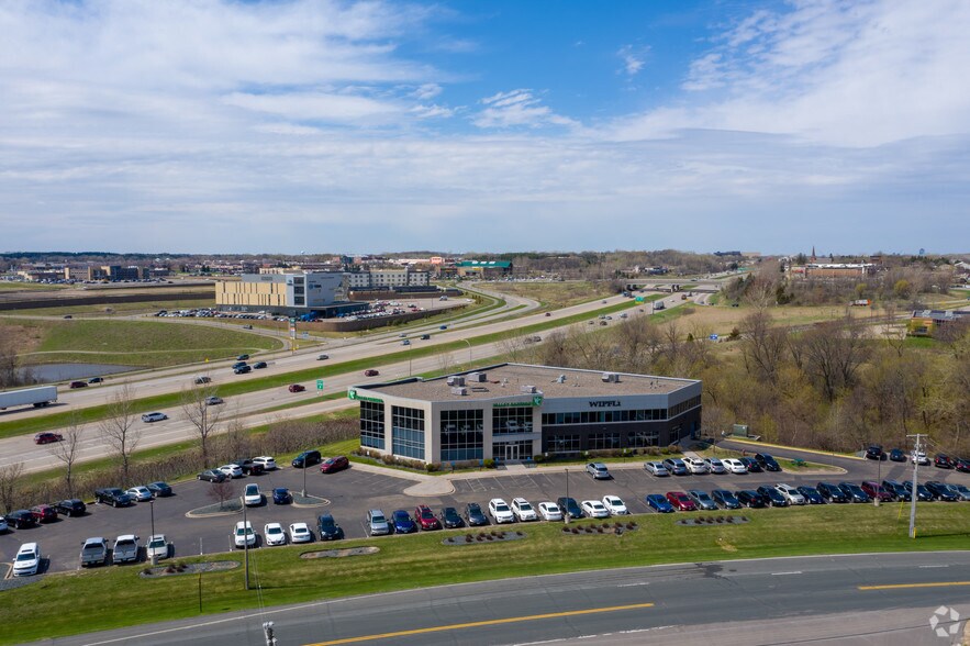 More Photos Of 8665 Hudson Blvd, Lake Elmo Medical For Sale