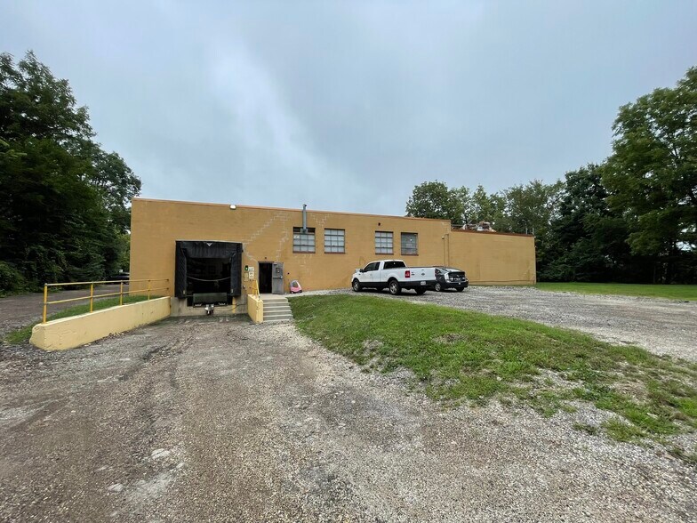 More Photos Of 411 Union St, Geneva Manufacturing For Sale