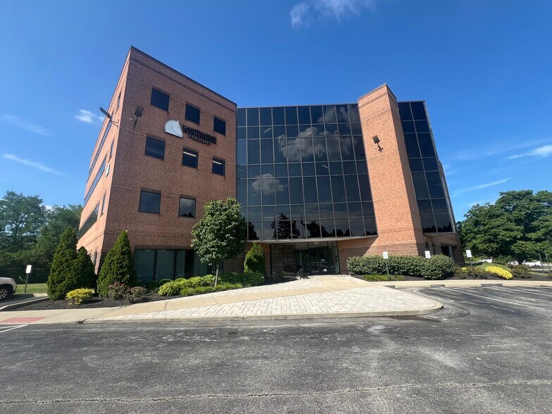 Primary Photo Of 2670 Chancellor Dr, Crestview Hills Office For Lease