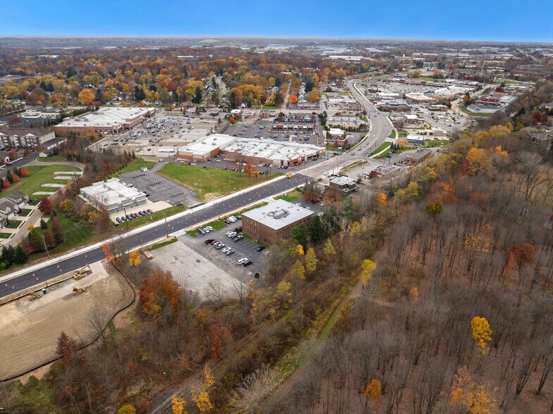 More Photos Of 34501 Aurora Rd, Solon Medical For Lease