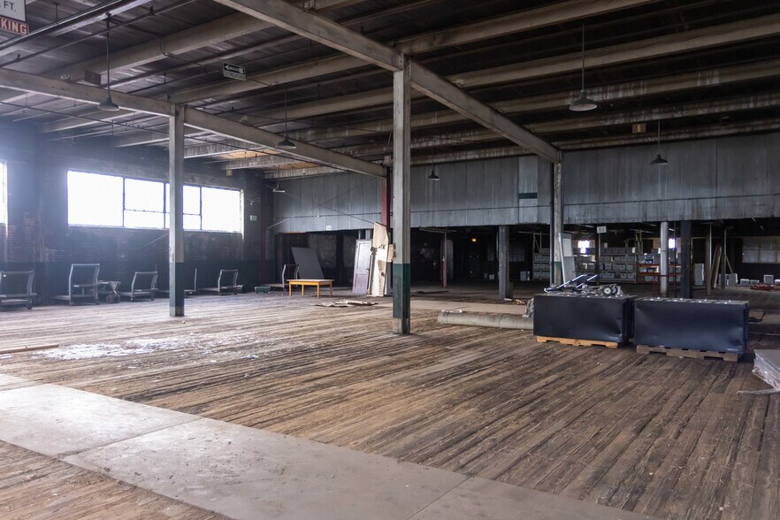 More Photos Of 801 Hazlett Ave, Wheeling Office For Sale