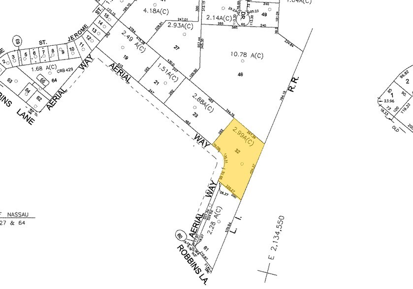 More Photos Of 7 Aerial Way, Syosset Showroom For Lease