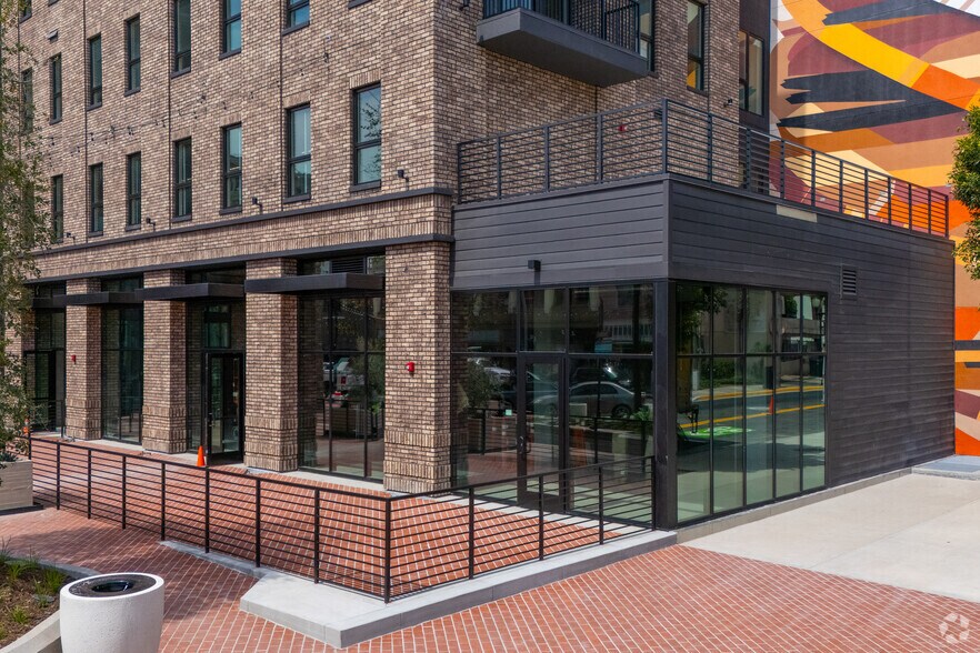 More Photos Of 401 N Main St, Santa Ana Apartments For Lease