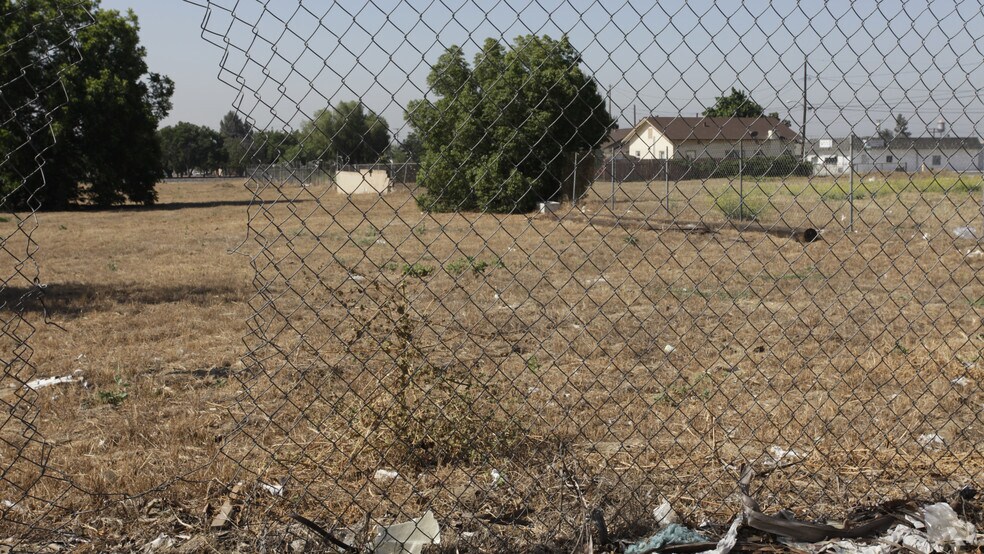 Primary Photo Of 918 E Holt Blvd, Ontario Land For Lease