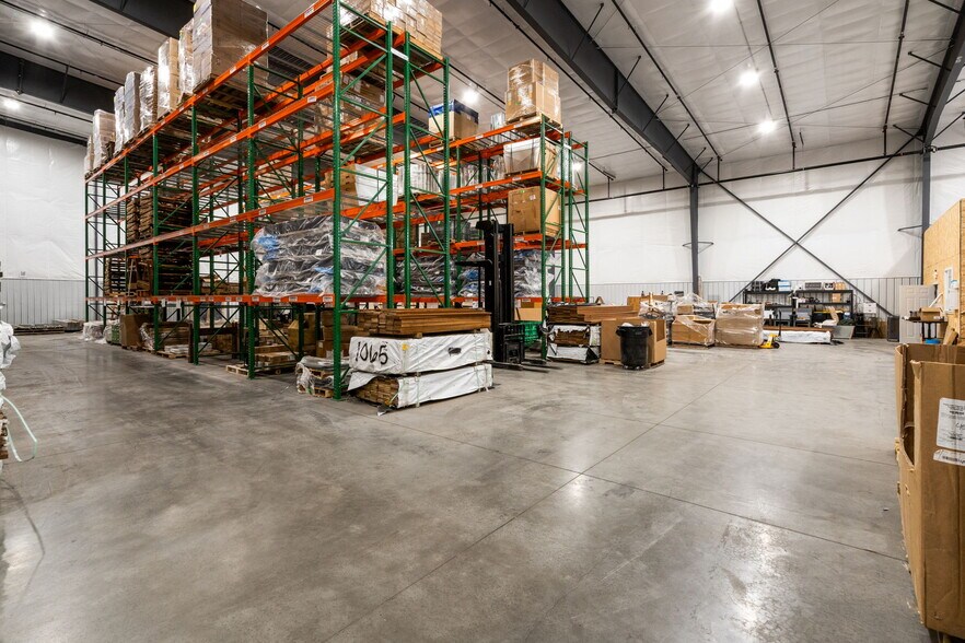 More Photos Of 209 Yukon Ln, Belgrade Warehouse For Lease