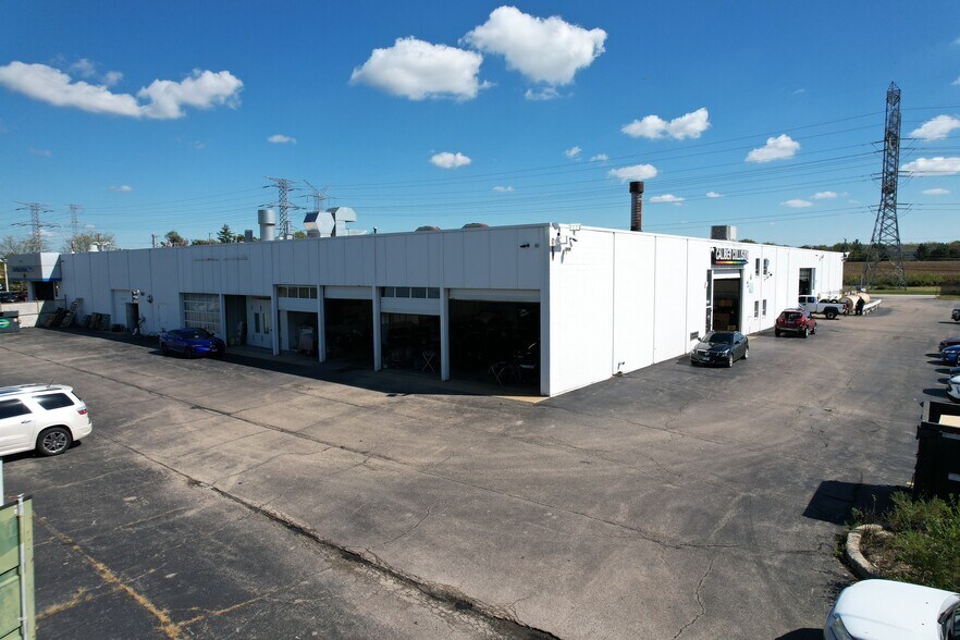 More Photos Of 1385 E Chicago St, Elgin Auto Repair For Lease