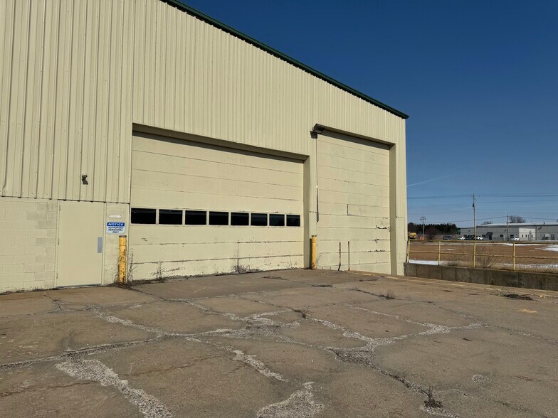 More Photos Of 809 S 62nd Ave, Wausau Distribution For Lease
