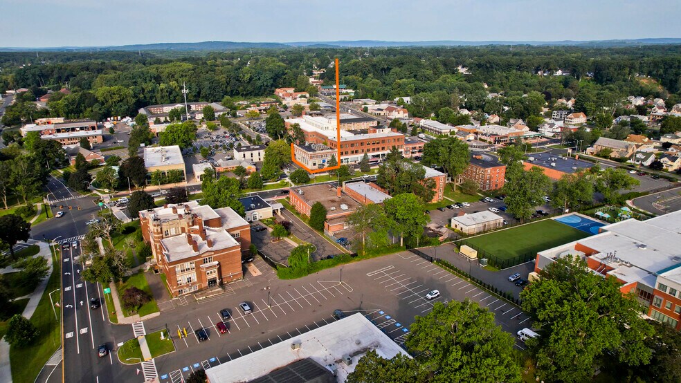 More Photos Of 85 Elm St, West Springfield Storefront Retail Office For Lease