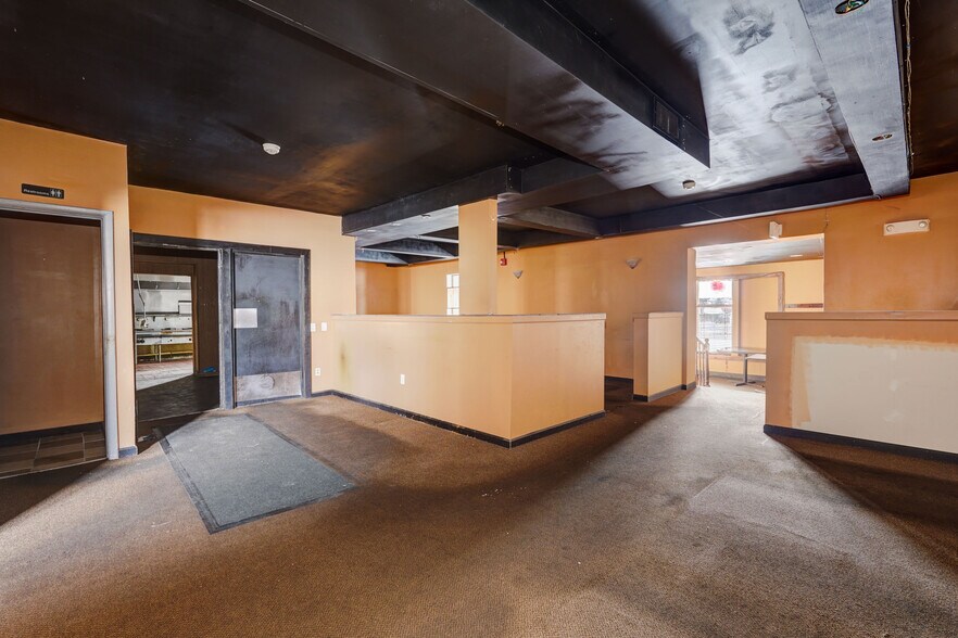 More Photos Of 2185 Monroe Ave, Rochester Restaurant For Sale