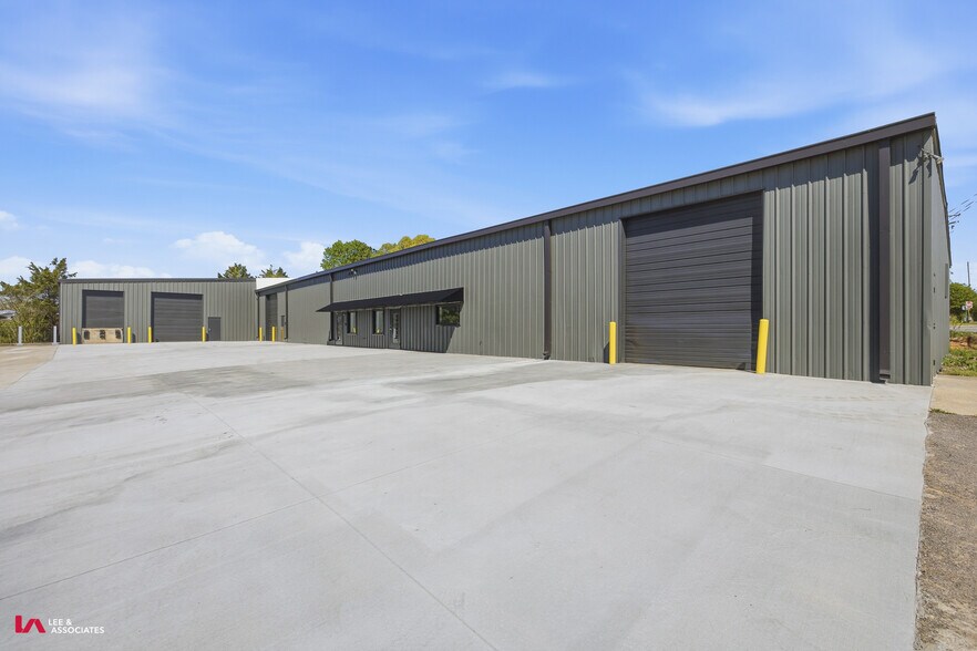 More Photos Of 1500 Union Hill Rd, Alpharetta Manufacturing For Lease