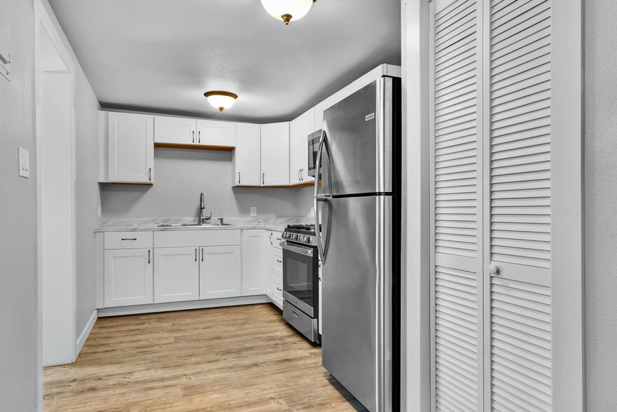 More Photos Of 415 S 11th E, Mountain Home Multifamily For Sale