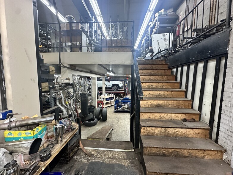 More Photos Of 6027 Ritchie Hwy, Brooklyn Freestanding For Sale