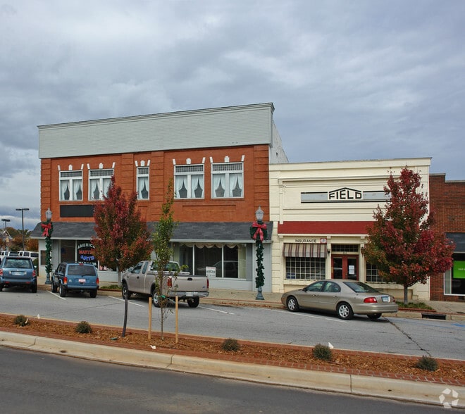 More Photos Of 319-321 Main St, Seneca General Retail For Sale
