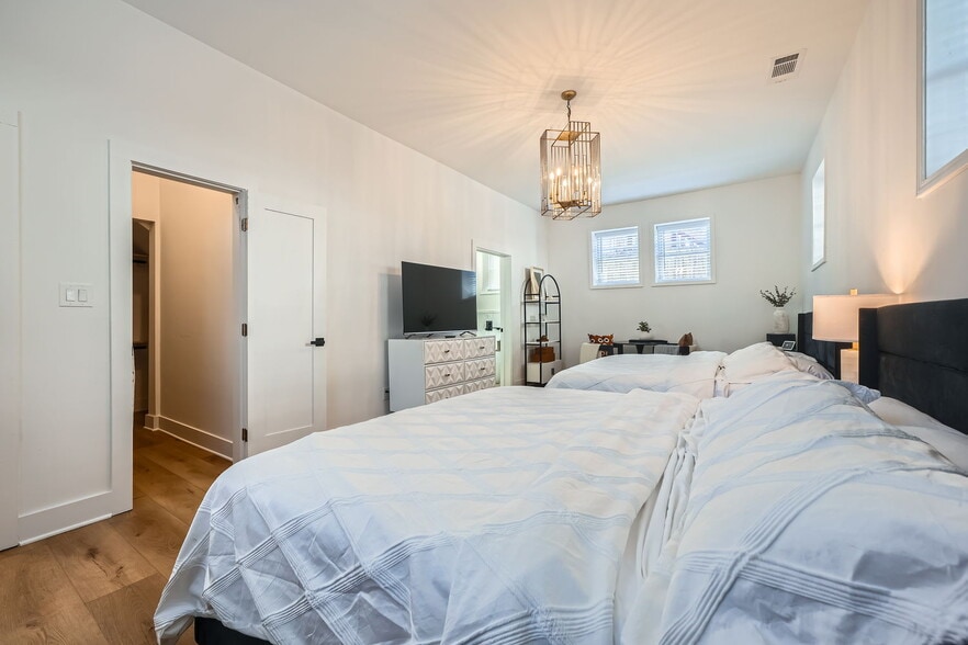 More Photos Of 568 John Wesley Dobbs Ave NE, Atlanta Apartments For Sale