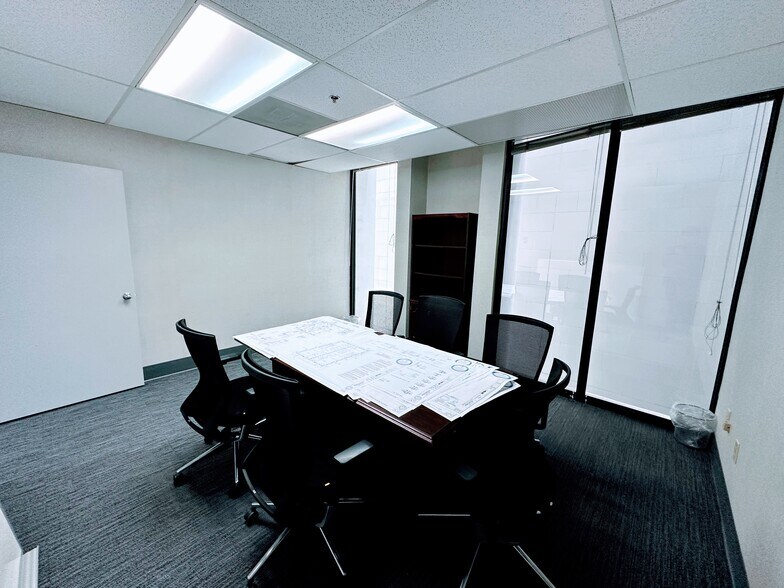 More Photos Of 1110 Brickell Ave, Miami Office For Lease