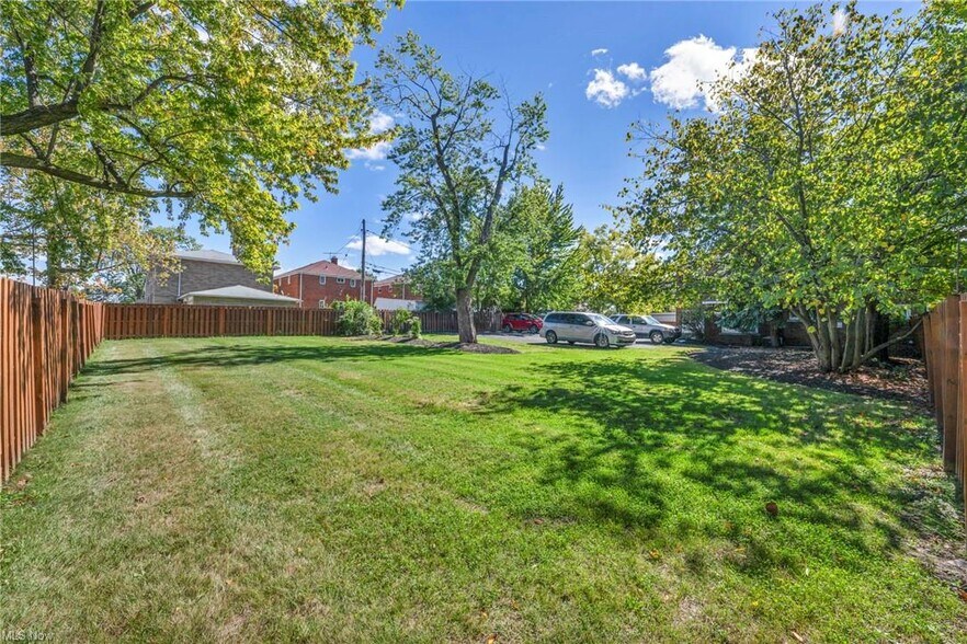 More Photos Of 881 E 222nd St, Euclid Office Residential For Sale
