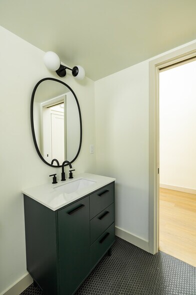 More Photos Of 5074 Madison Ave, San Diego Apartments For Sale