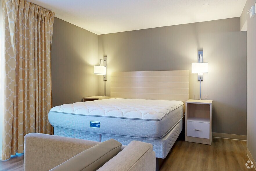 More Photos Of 3 Greenhill Pky, Birmingham Apartments For Sale