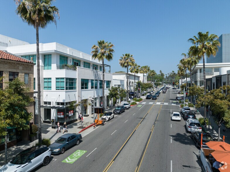 More Photos Of 421-427 N Beverly Dr, Beverly Hills Office For Lease