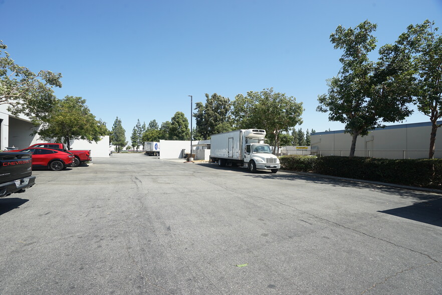 More Photos Of 1590 S Milliken Ave, Ontario Warehouse For Lease