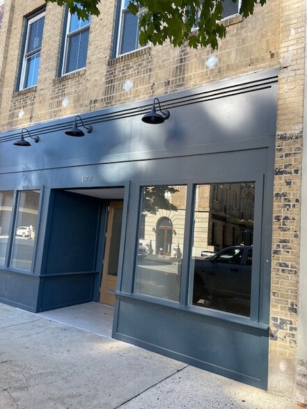 More Photos Of 177 W Main Ave, Gastonia Storefront For Lease